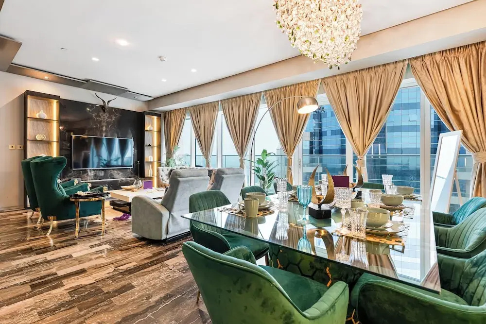 High End Luxury Stay with Full Palm Jumeirah View