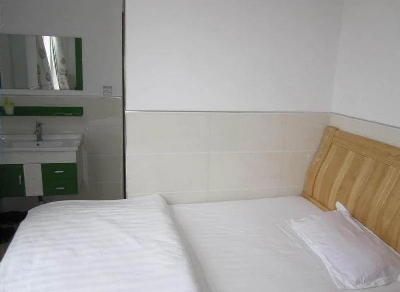 Chizhou Ranran Business Inn