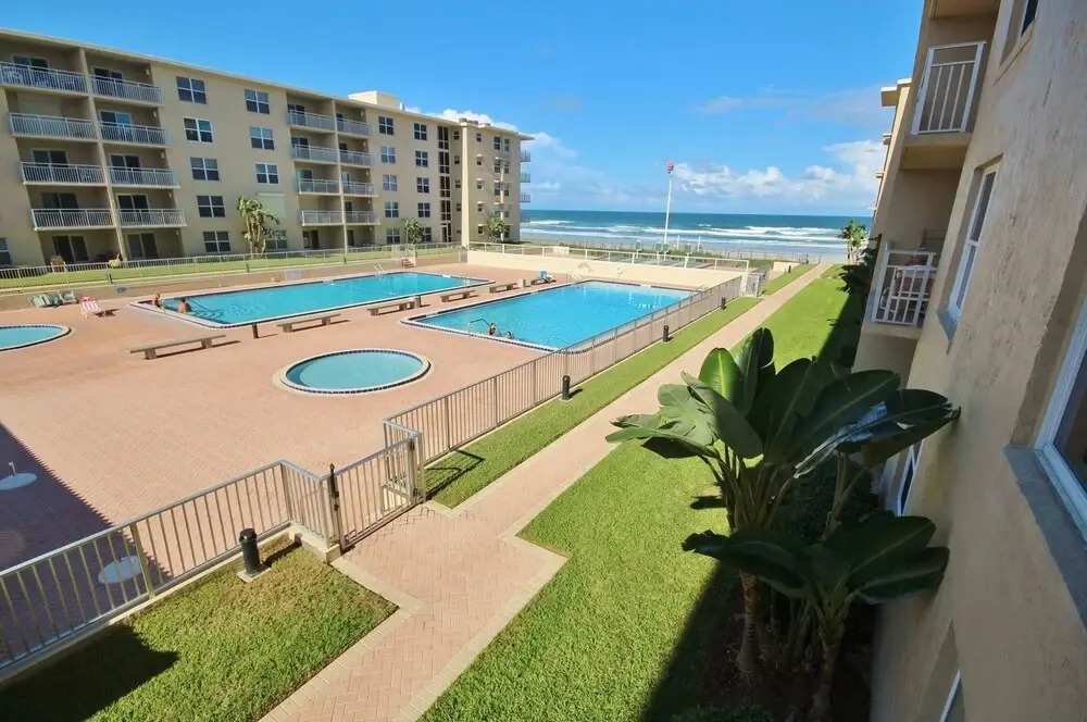 Sea Coast Gardens III 211 Apartment 3