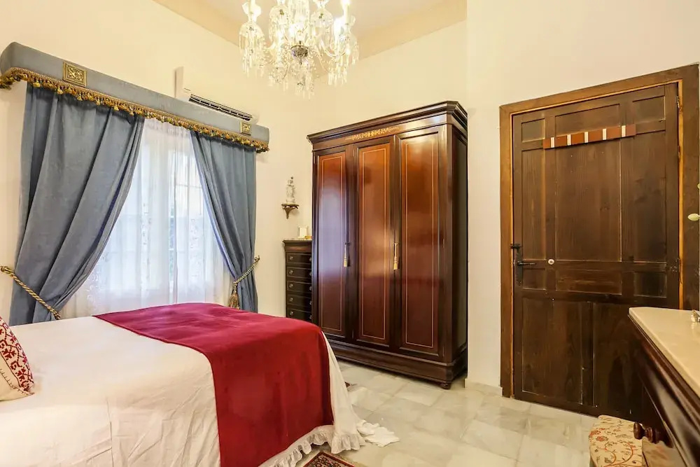 Manor House in Seville Center, Next to Roman Columns of Hercules Wifi,