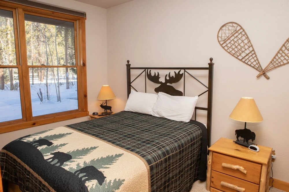 8750 Trappers Crossing 2 Bedroom Condo by RedAwning