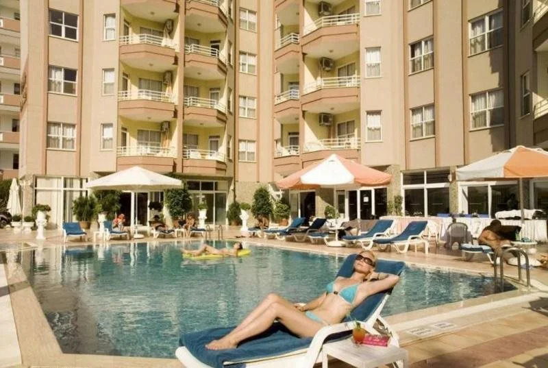 Dolphin Suite Hotel