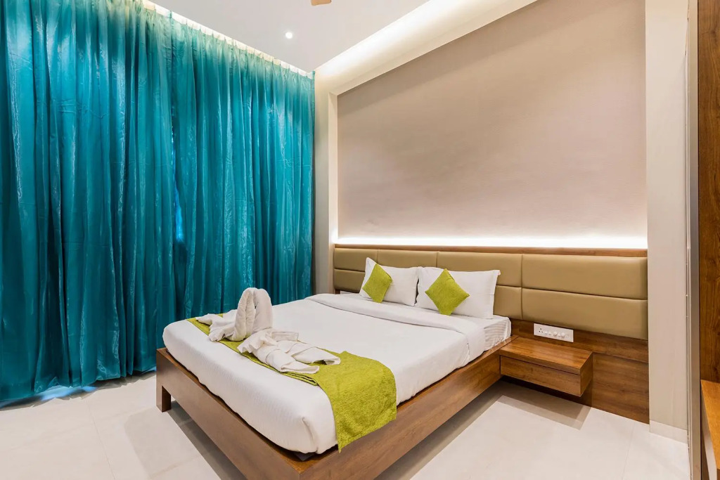 Hotel Seven Oaks