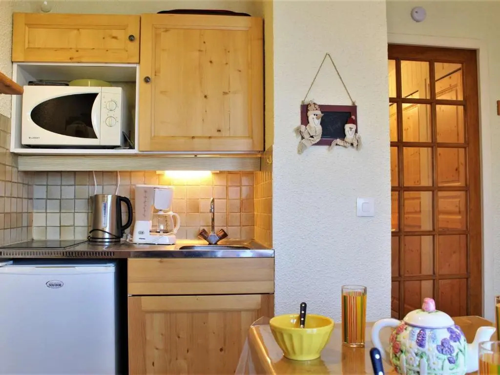 Appartement Risoul, 1 pièce, 4 personnes - FR-1-330-168