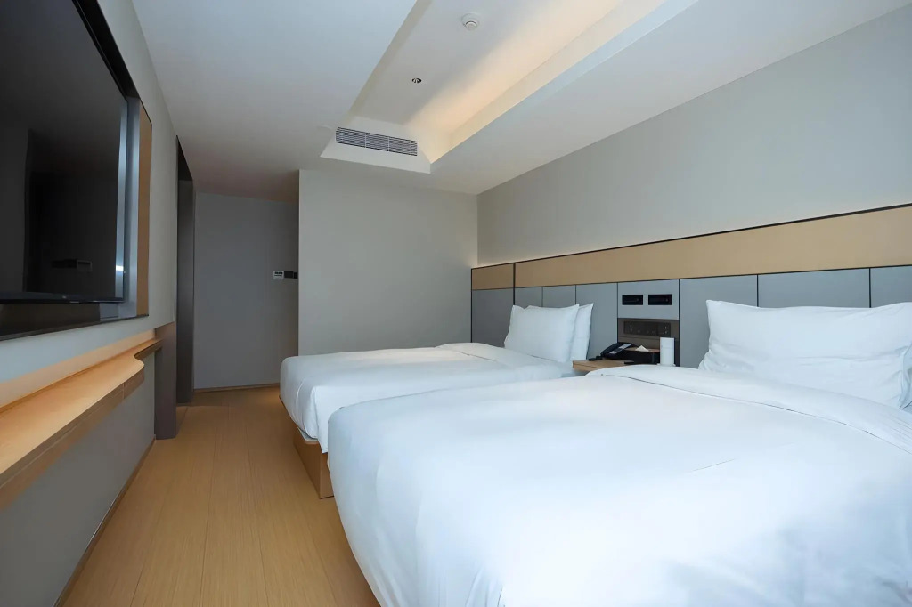 JI Hotel Shanghai Yan An Road Branch