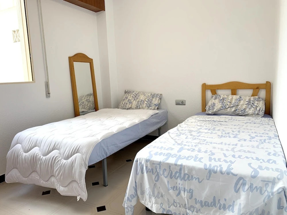 Apartment with 3 Bedrooms in Torrevieja, with Wonderful Sea View, Furnished Terrace And Wifi - 50 M From the Beach