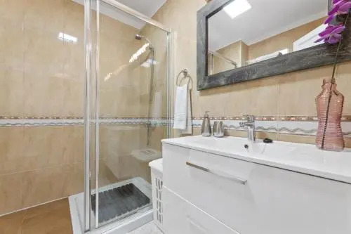 Duplex Sea & Pool views