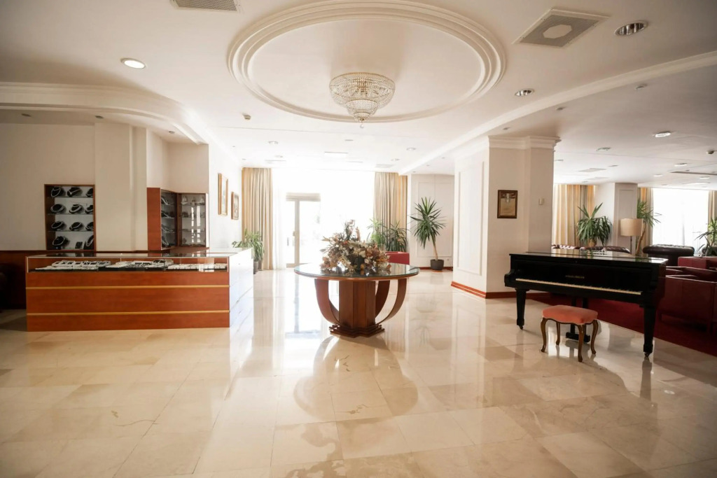 Hotel Metropol   Metropol Lake Resort