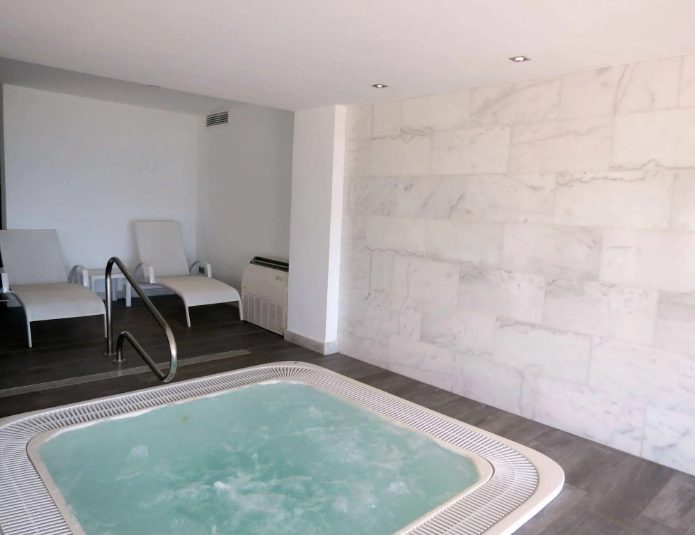 Отель BG Hotel Nautico Ebeso