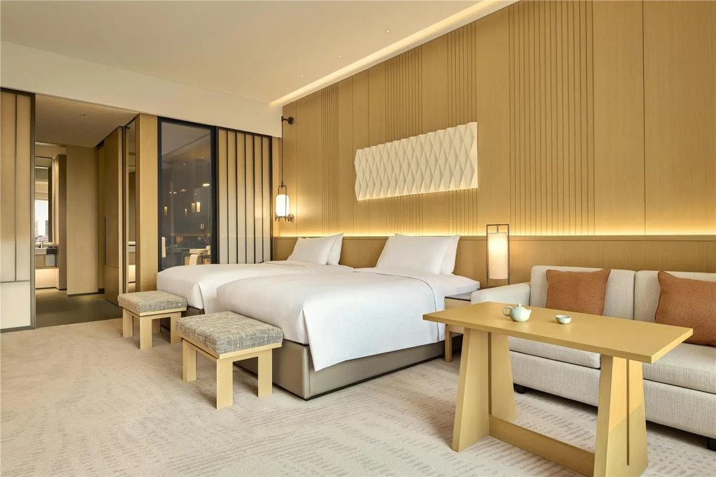Secan Hotel Qingdao, Curio Collection By Hilton
