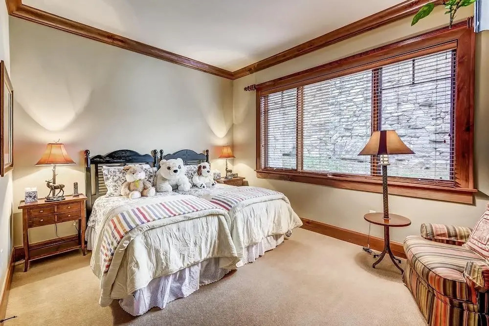 Hummingbird Retreat - Four Bedroom Townhome