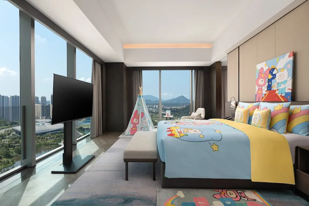 Crowne Plaza Jiangmen Binjiang by IHG