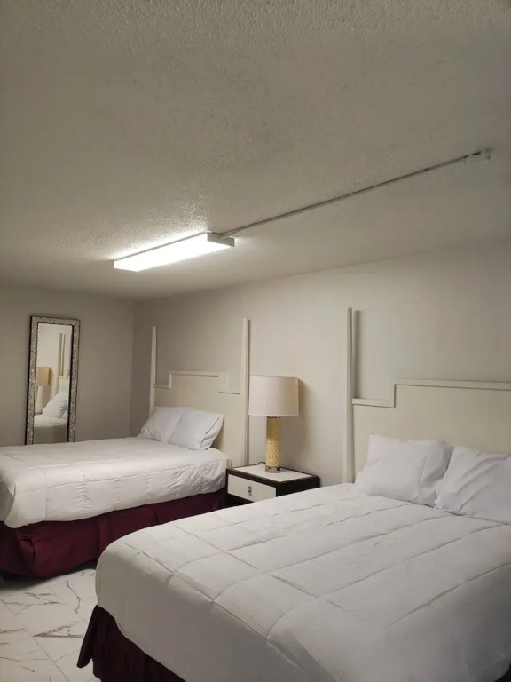 Super Inn Motel