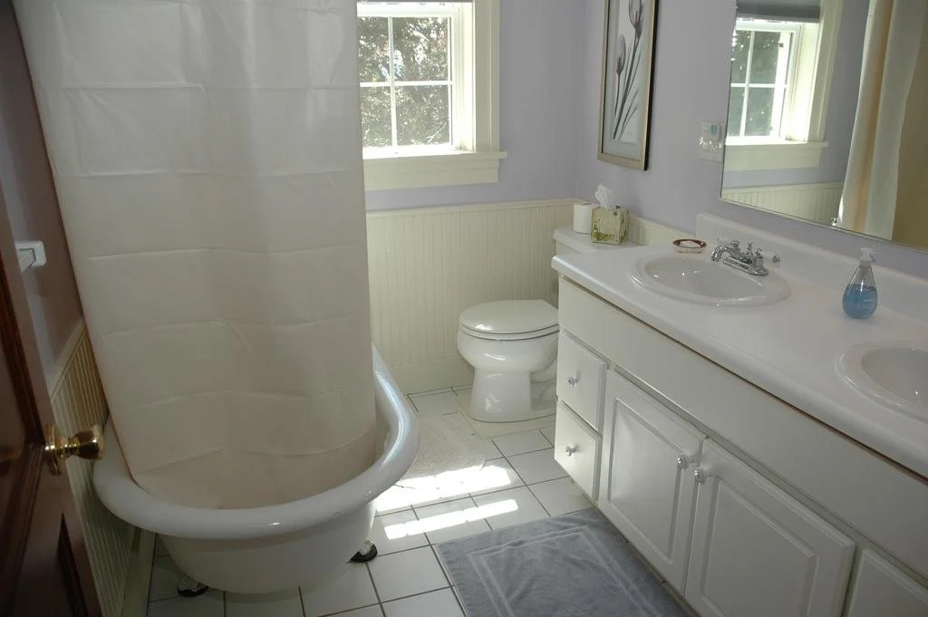 Yale Manor B&B & Yurt Glamping