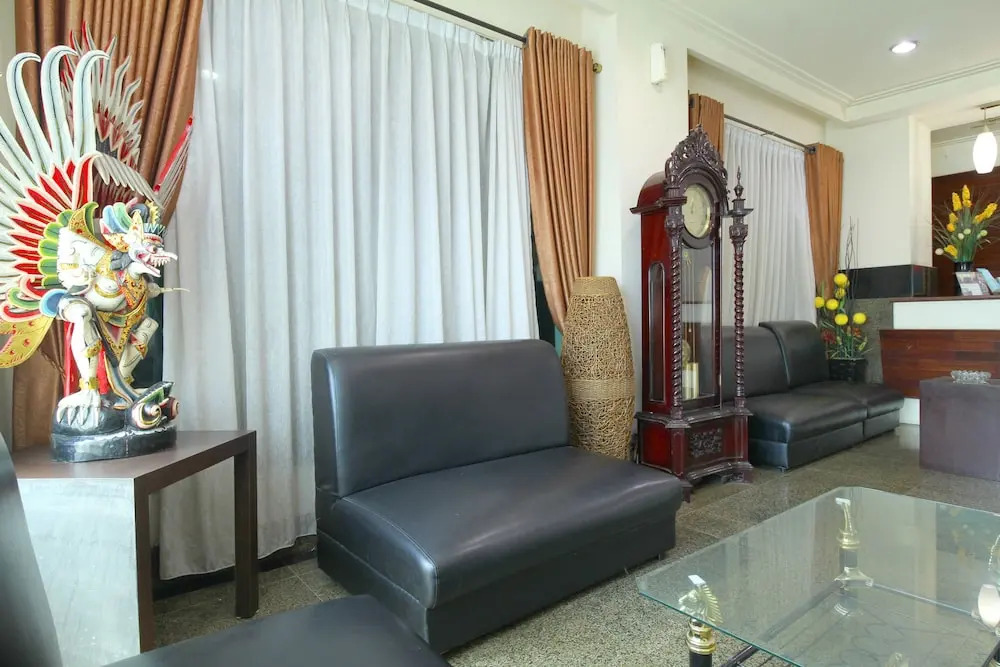 马卡萨艾里帕那库康大道1号酒店(Airy Panakkukang Boulevard 1 Makassar)
