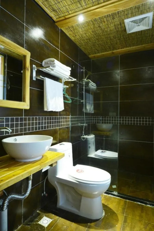 Mount Emei Happy Hotel