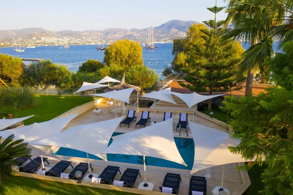 Farrys Boutique Hotel and Beach Club