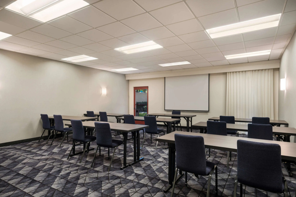 Sonesta Select San Jose Airport