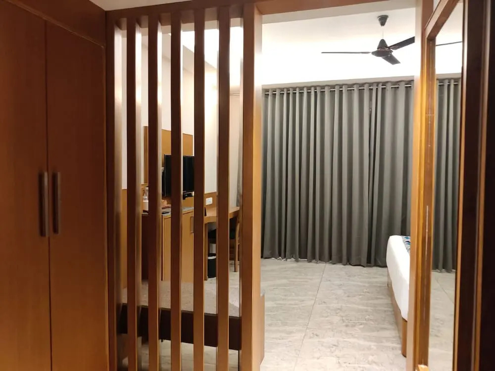 Mermaid Resort Kelambakkam