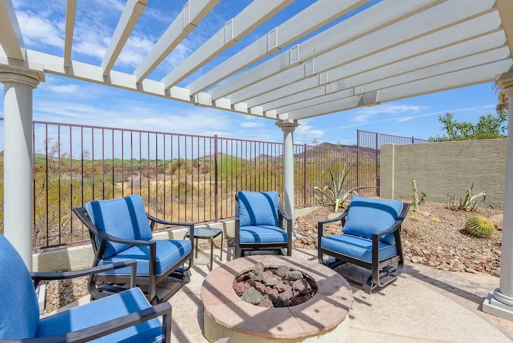 Casa Gamble 5 Bedroom Home by RedAwning