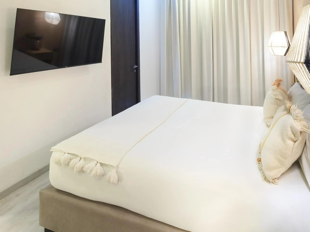 Apartments with Incredible View, Swimming Pool & Terrace by Tribu Sonata