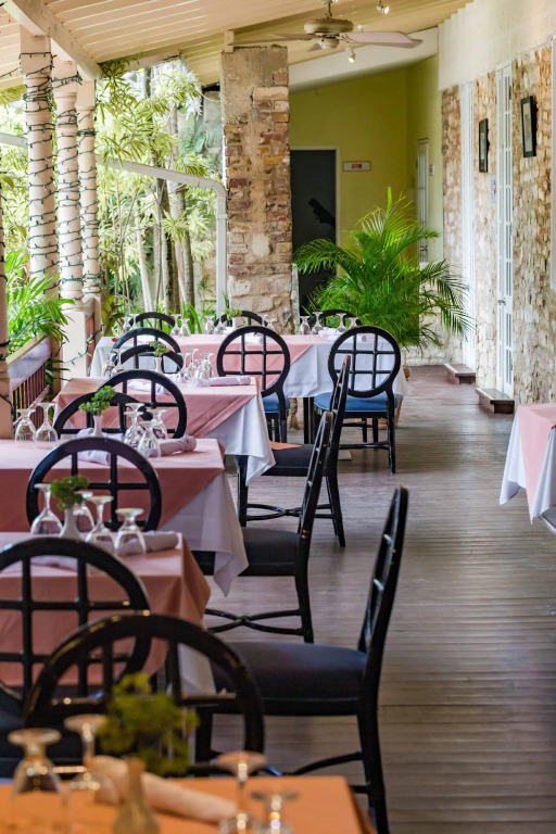 Island Inn All Inclusive Hotel