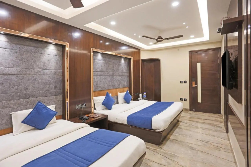 The Vanson Delite "Newly Rebuilt 2026" - Near New Delhi Station & Connaught Place