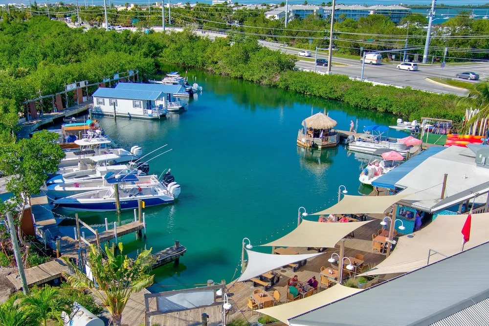 Aqua Lodges At Hurricane Hole Marina