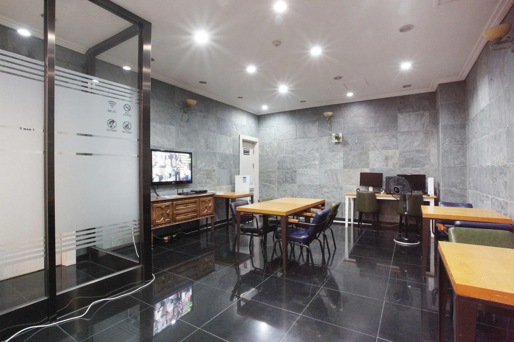 Noblesse Hotel