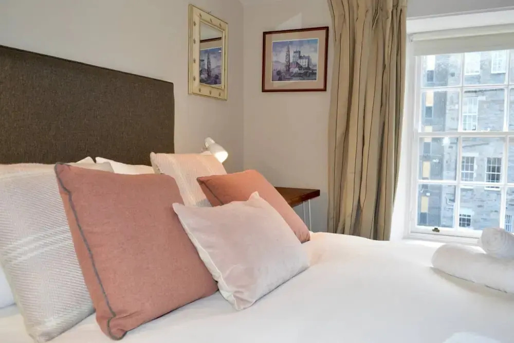 New Town Apartment Close to City Centre