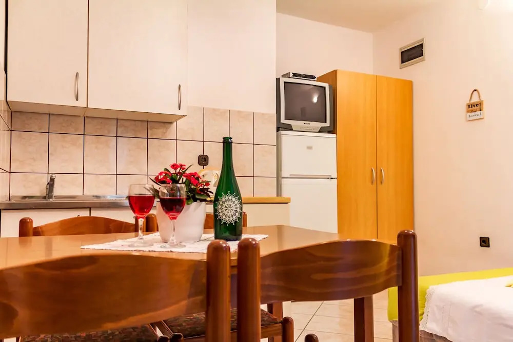 Comfy Little Couple Apartment a3
