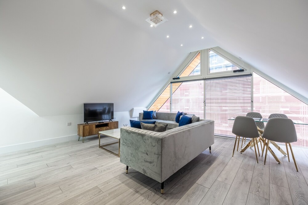 Mbasy Serviced Apartments Camberley