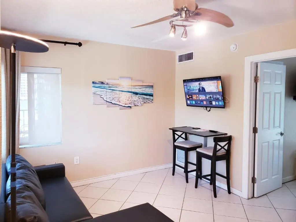 Five Palms Suite 209 - Daily - Weekly - Monthly