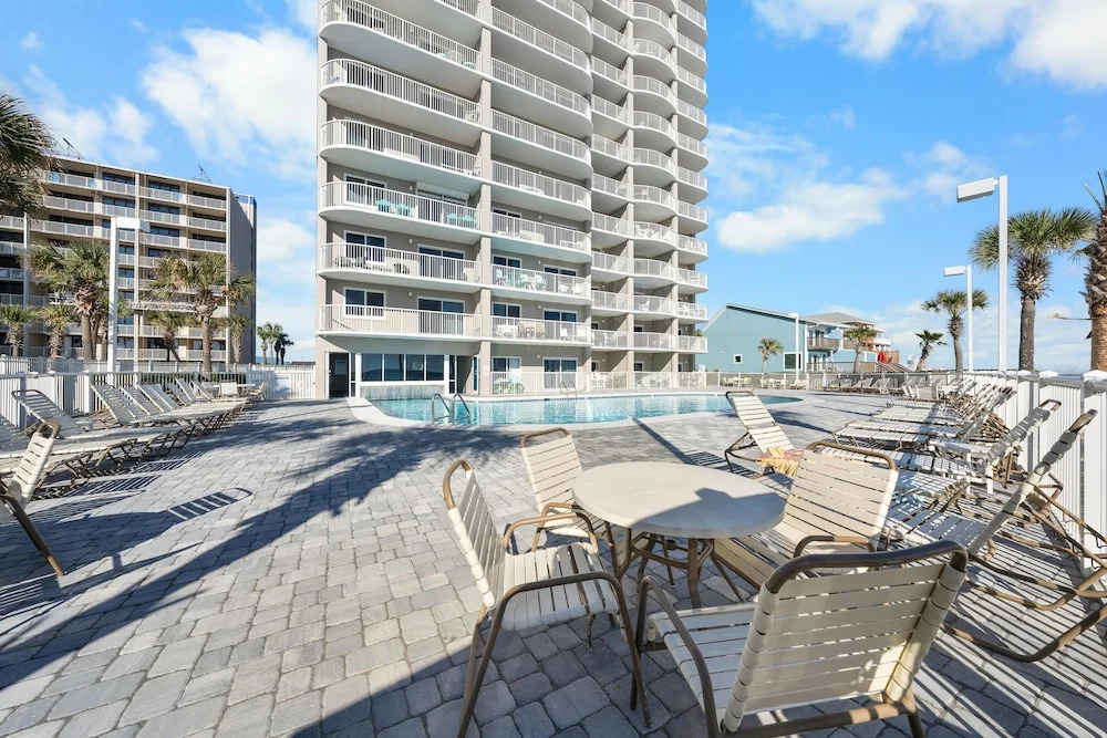 Tradewinds 1303