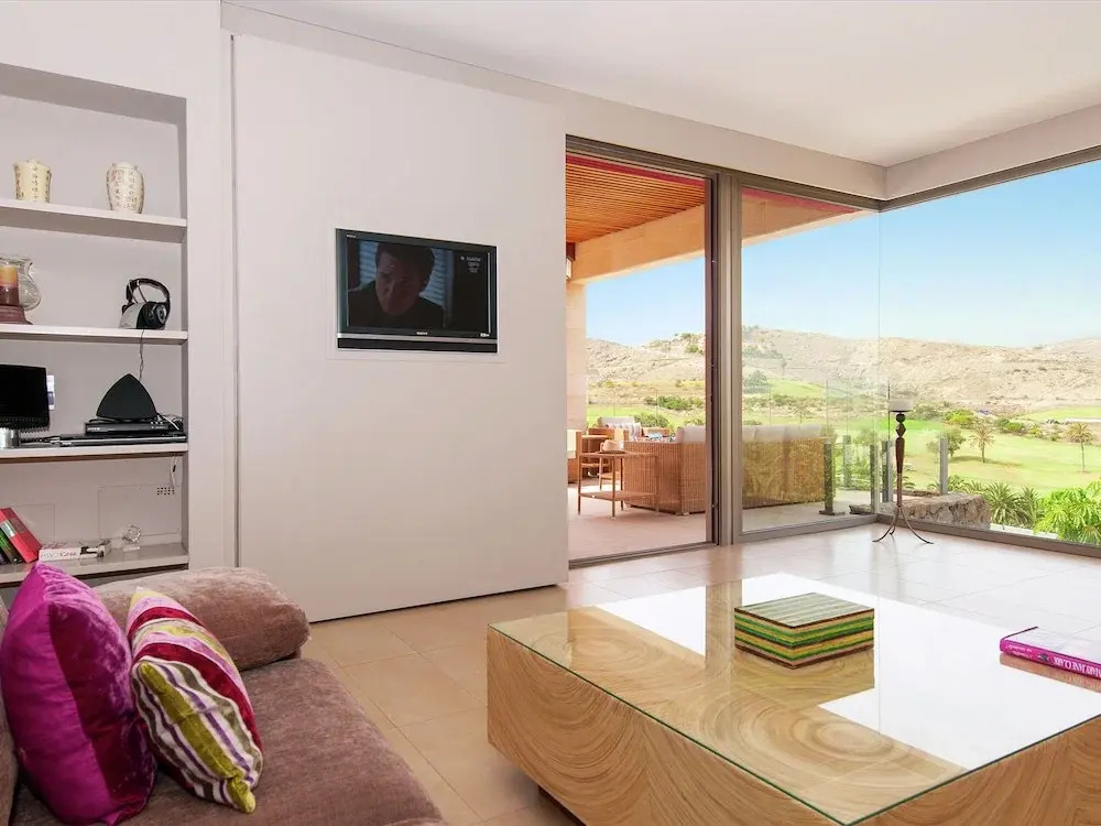 Vibrant Villa in San Bartolomé de Tirajana With Swimming Pool