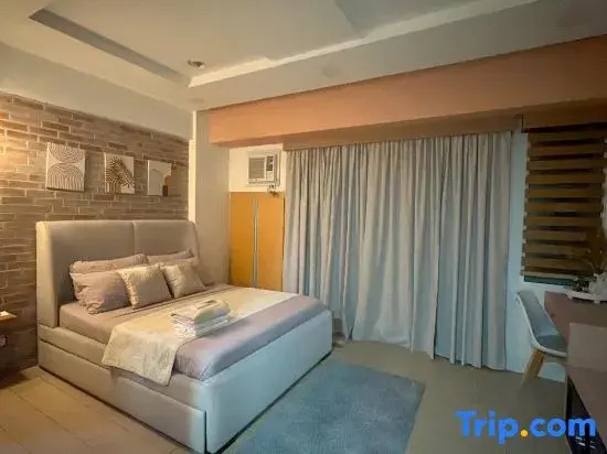 Lovely Unit with free wifi & netflix I across Naia Terminal 3 airport