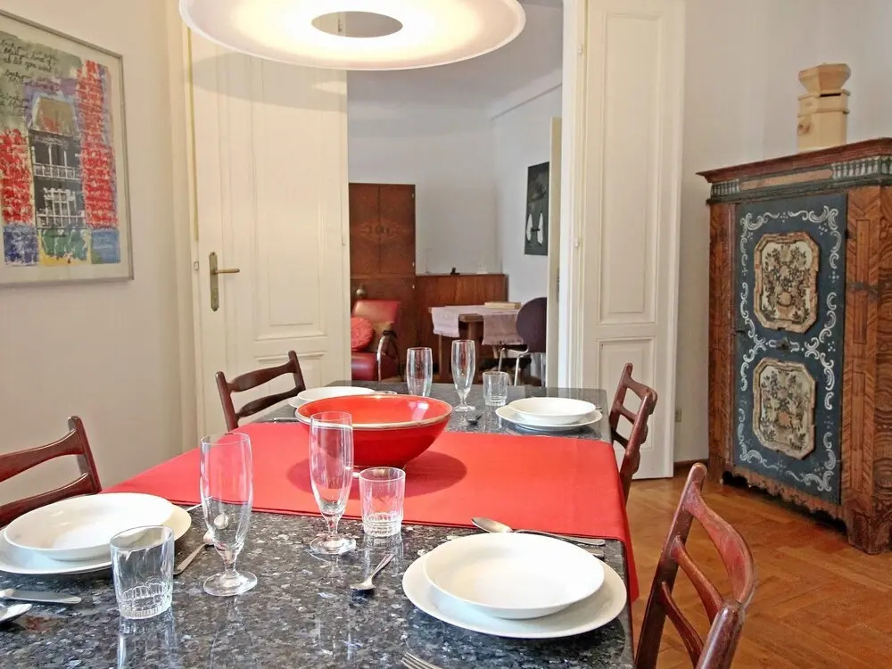 Opera Wien in Wien With 2 Bedrooms and 3 Bathrooms