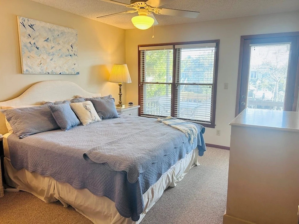 Dry Dock - 4 Br Home