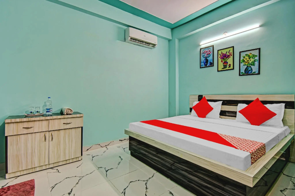OYO 78851 Hotel Ayansh Residency