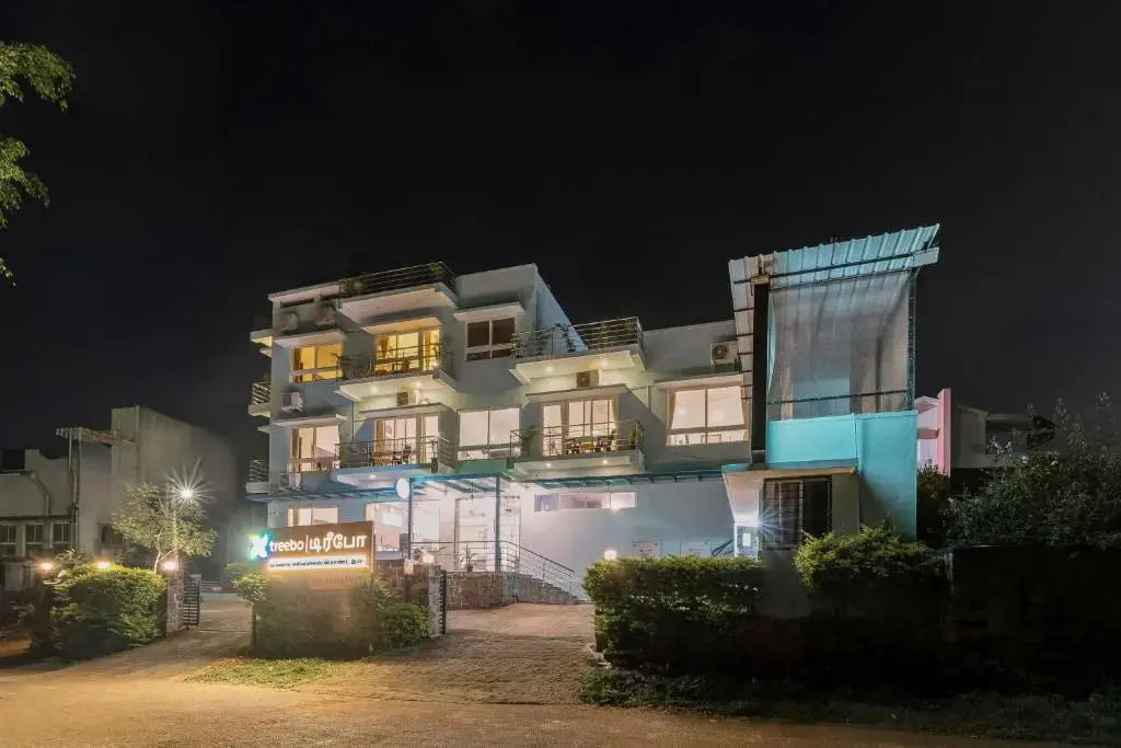 Treebo SNS Grand Inn With Swimming Pool