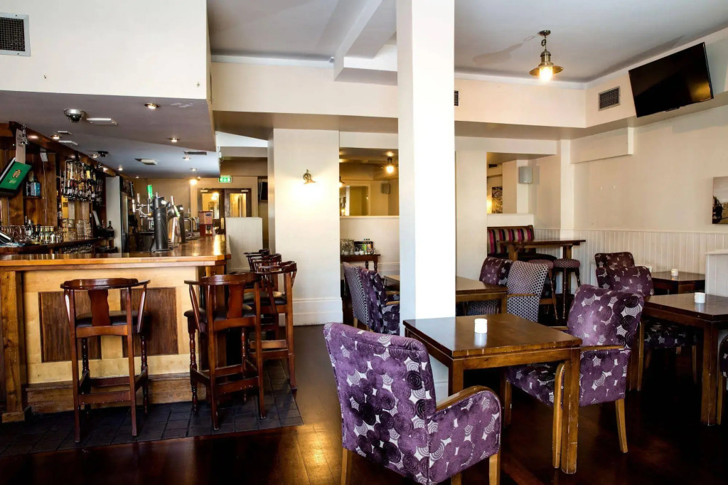 The Gateway Hotel