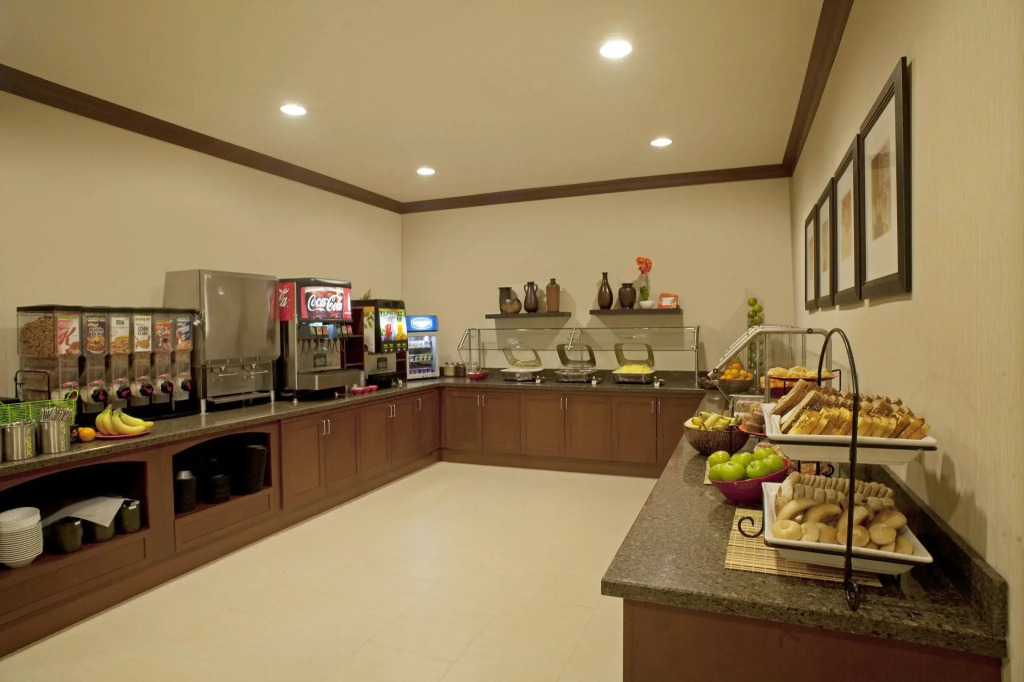 Staybridge Suites Chantilly Dulles Airport by IHG