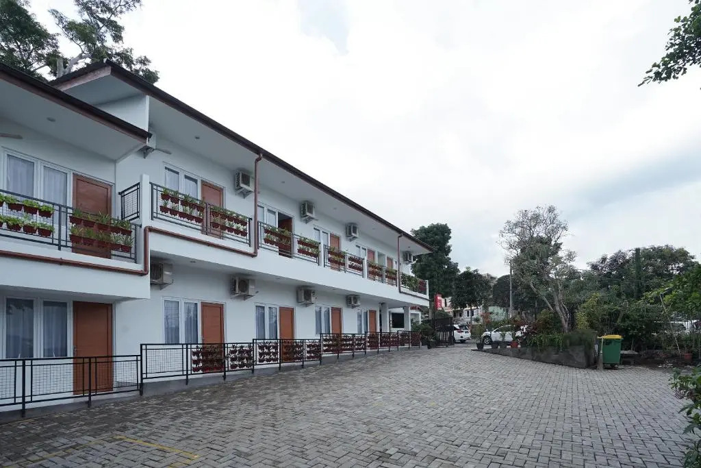 Urbanview Hotel Kazanan Lembang Bandung by RedDoorz