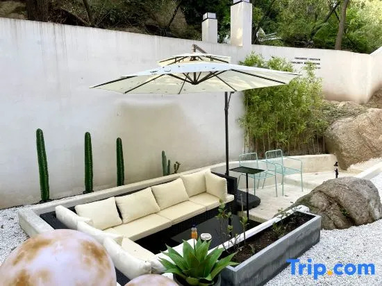 HHHO Tree House B&B (Badaling Water Gate Great Wall Branch)