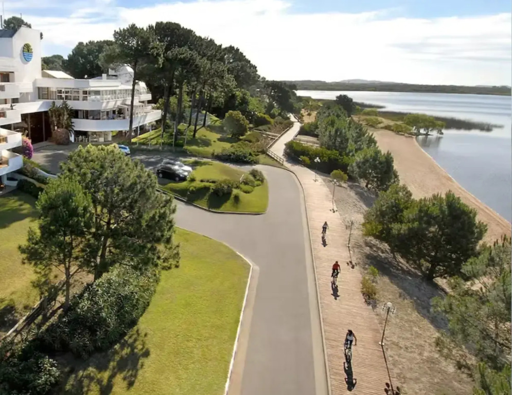 Hotel del Lago Golf & Art Resort