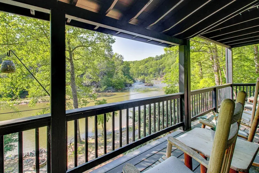 The River Rest Ellijay Cabin w/ Hot Tub