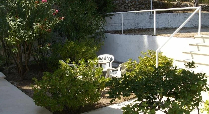 Spiros Apartments