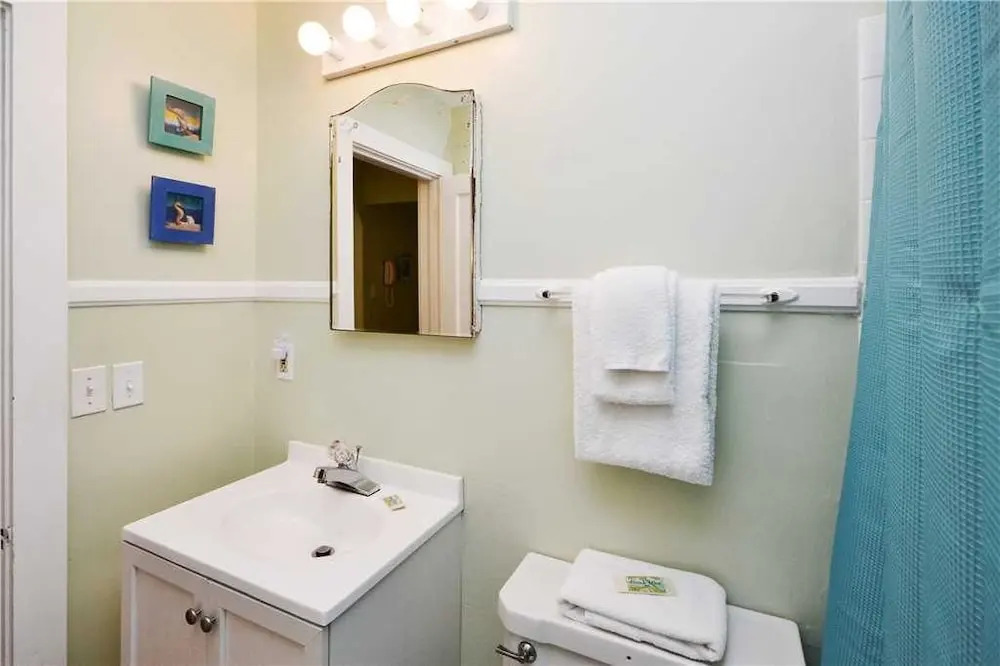 Starfish Cottage - Two Bedroom Home
