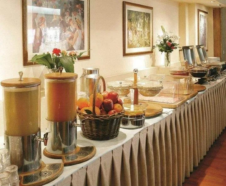 Ionis Hotel