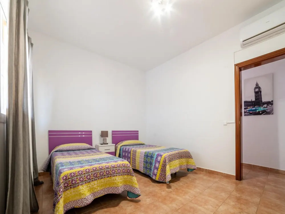 Lovely & Spacious Holiday Home With Private Swimming Pool
